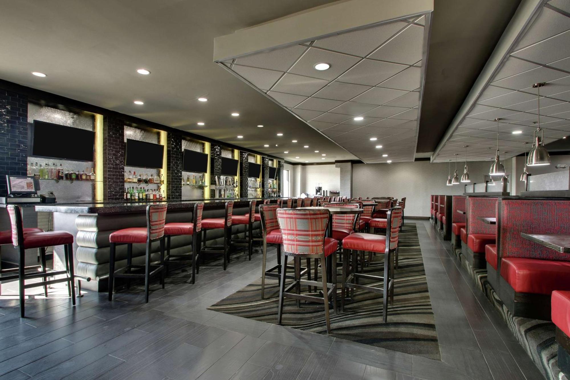 Doubletree By Hilton Mt. Vernon Маунт Върнън Екстериор снимка